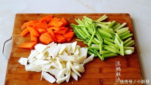 西芹|又一道纯素小炒,山药炒西芹的做法,营养健康,多吃还不怕胖