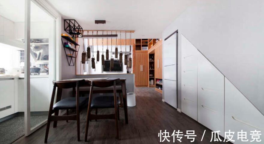 储物柜|小复式这样安排储物空间,瞬间提升空间感,时尚又大气