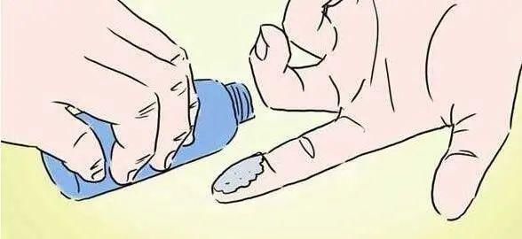 孩子|孩子被502胶水黏住了手怎么办？别慌，教你轻松搞定！