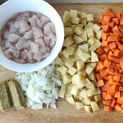 咖喱鸡肉芝士焗饭