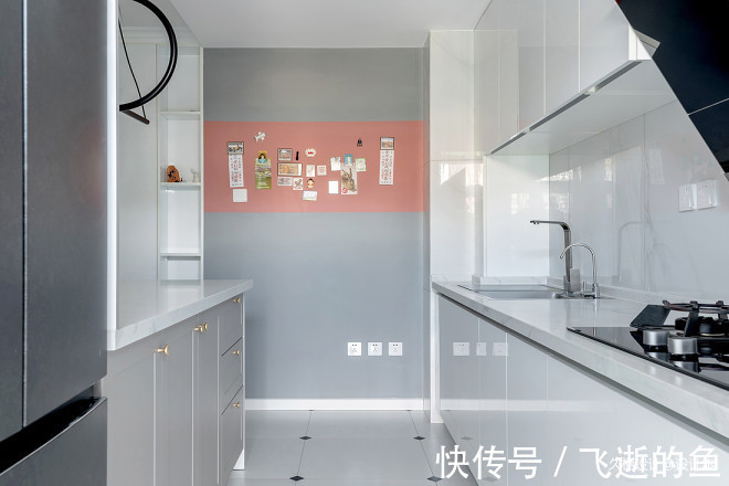 隔断|少见100㎡三居改两居,大胆配色尽显高级