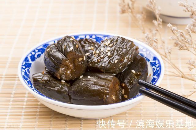 高血压|人越老越要管住嘴，少吃这4种食物，不是难事，希望你能做得到