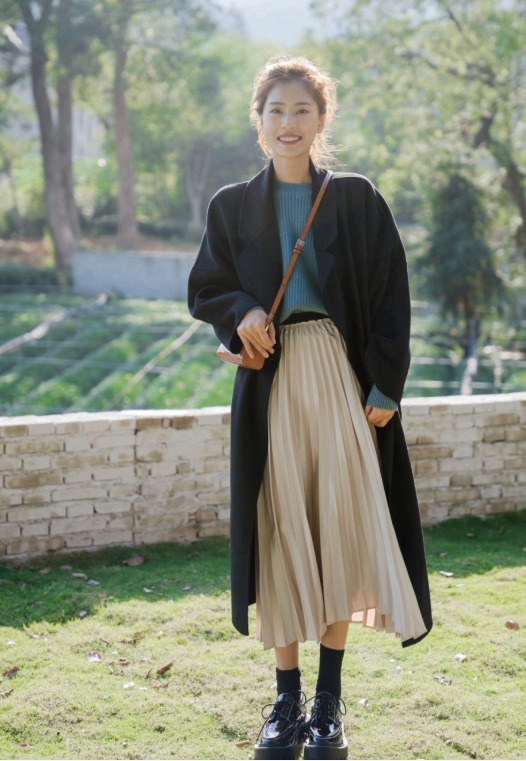 黑色大衣|“黑色大衣”烂大街?冬天学会这4套穿搭就够了,让你保暖又洋气