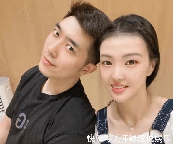 张常宁|张常宁晒照秀大长腿,与老公吴冠希结束异地,如今气色红润更漂亮