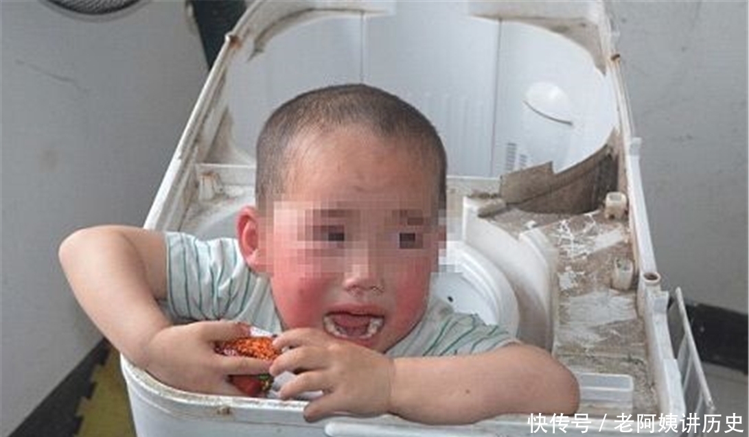 责任感|哥哥将弟弟“下锅炖了”，妈妈发现时，旁边已经准备好了“配料”