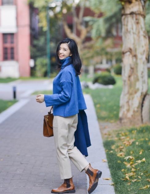 小姐姐 基础款毛衣怎么穿出高级感?看看这些保暖舒适的穿搭,精致洋气