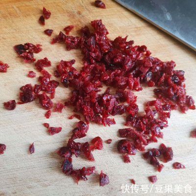 蛋白霜|自从学会#蛋趣体验#蔓越莓天使蛋糕，家里就我掌勺了