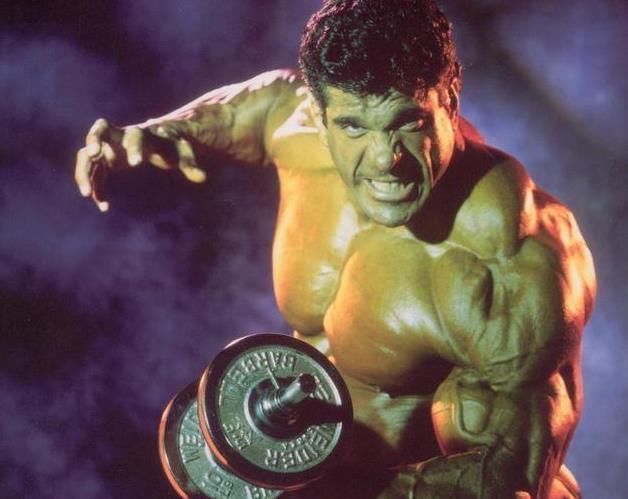 比施瓦辛格大一号的肌肉伟人,68岁仍然威猛