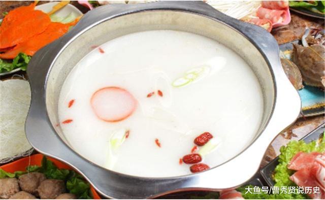 吃火锅时,不要再点“清汤锅”了,服务员说漏嘴:反正吃了也没事