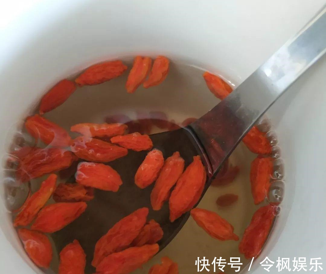 老中医最爱的8种花，一盆堪比小药箱，摘片叶子就能泡水喝！