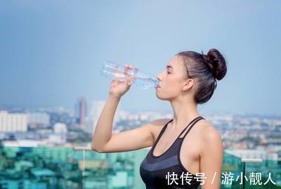 肠胃医生|出现便秘怎么办肠胃医生无需吃药,多喝2种水,便秘慢慢消失