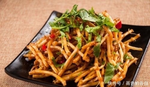 鱼腥草|农村常见的一种野草，浑身是宝，小时候吃过，现在被人们遗忘