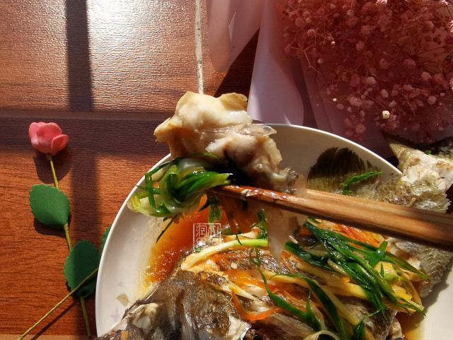 被毛主席称赞过的鱼,因“长得丑”而得名,30元一斤,清蒸味道鲜