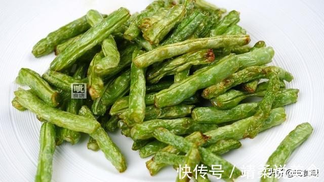 新手必学的干煸豆角,多加一样料比饭店的还好吃,香辣过瘾很下饭