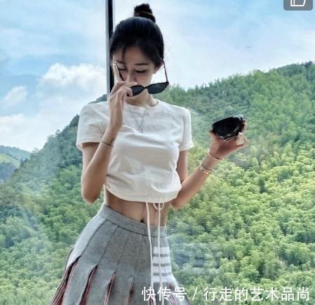 cbCBA孙悦娇妻陈露颜值高,身材好晒健身照,不愧是“第一夫人”!
