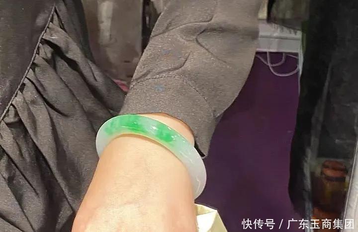 奢侈品|展会级别的翡翠长什么样,开眼!