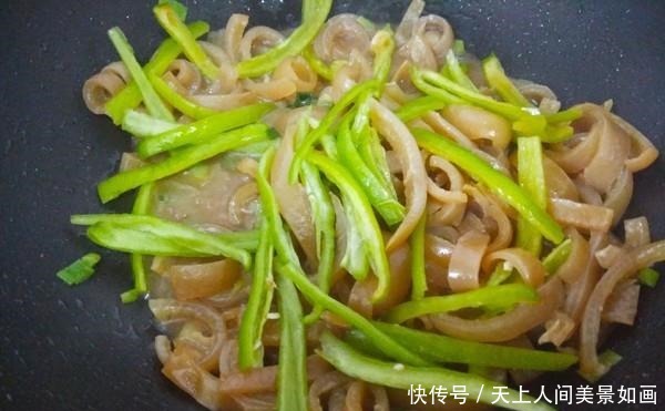 猪肉|它是天然“胶原蛋白”,每周吃2次,皱纹都淡了,和儿子像姐弟