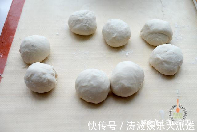 面团|葱油饼最好吃的做法,又香又软,一分钟一个,看看你喜欢吃不