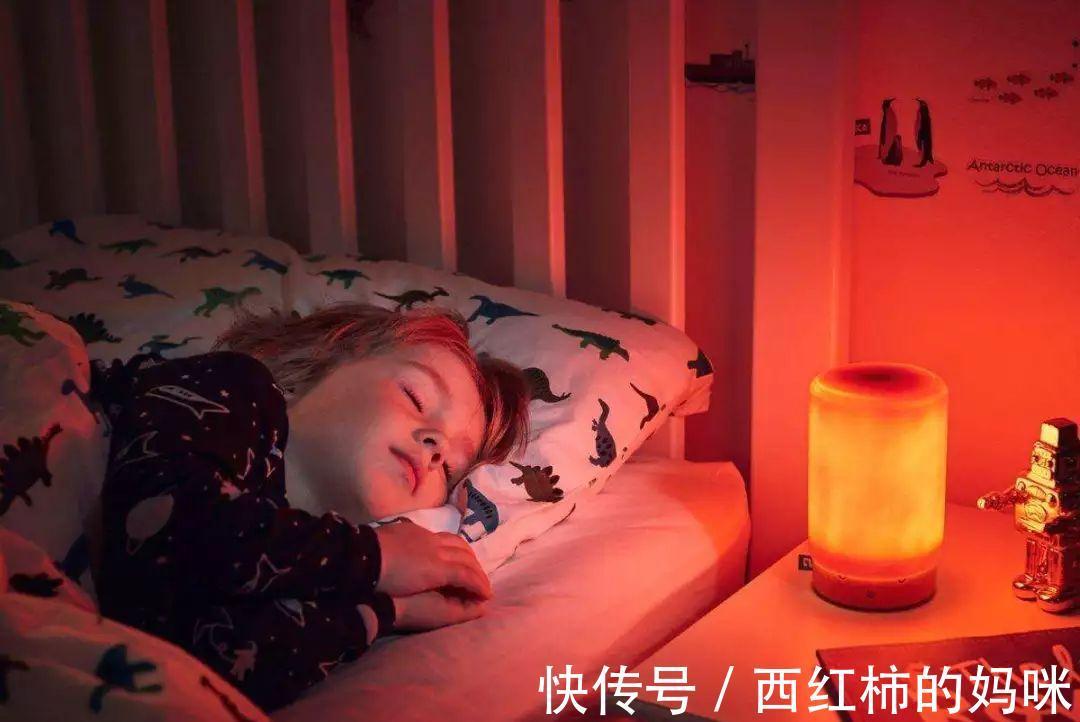 睡眠|孩子睡前养成这三个坏习惯,将来身高发育或受阻,最好全都改掉