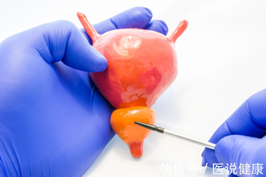 癌细胞|身体若发现这5种不适,需重视,及时就医检查,不能拖