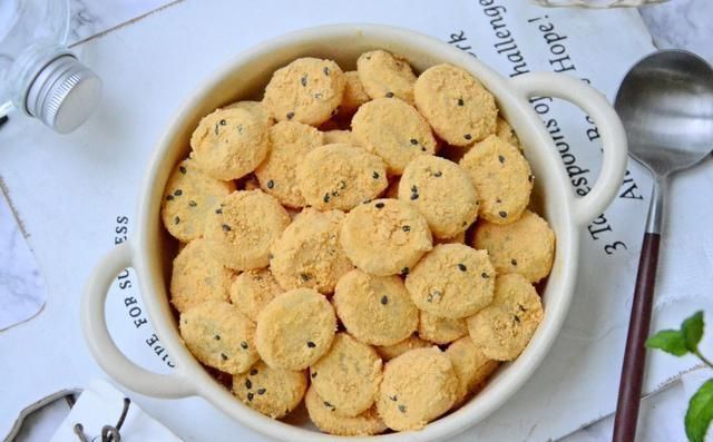 天冷女儿天天就馋它,蒸一蒸就出锅,软糯清甜,一口一个真香