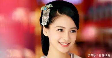 美人|她曾貌美如花，公子哥为其倾家荡产，晚年却沦落街头，靠卖唱为生！