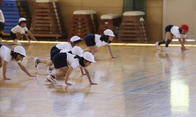 日本人|身高超160就是“丑女”？日本人的审美，让我们追求身高的人惊讶