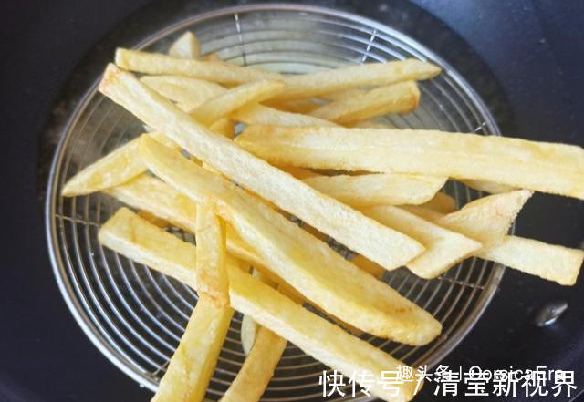 炸薯条|简单的三个土豆,一把淀粉,让你的下午充满幸福感,去试试吧!