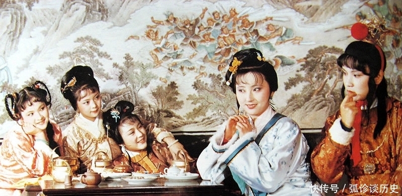 描写|从林黛玉进贾府,看荣国府的富贵气象