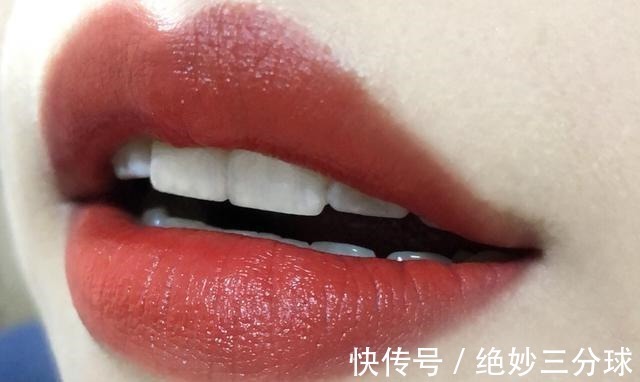涂抹 涂口红有这几点,真的很掉价!大牌热门色也没用,显黑又劣质!