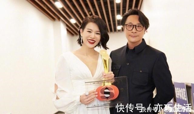 幸亏王楚然没晋级否则节目必翻车，黑马赛制扯了《演员》的遮羞布