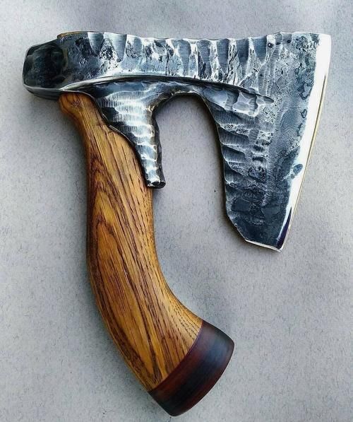 森林当中|人类在森林即是“寻死”,而手持冷兵器的你,必定就此“称王称霸”