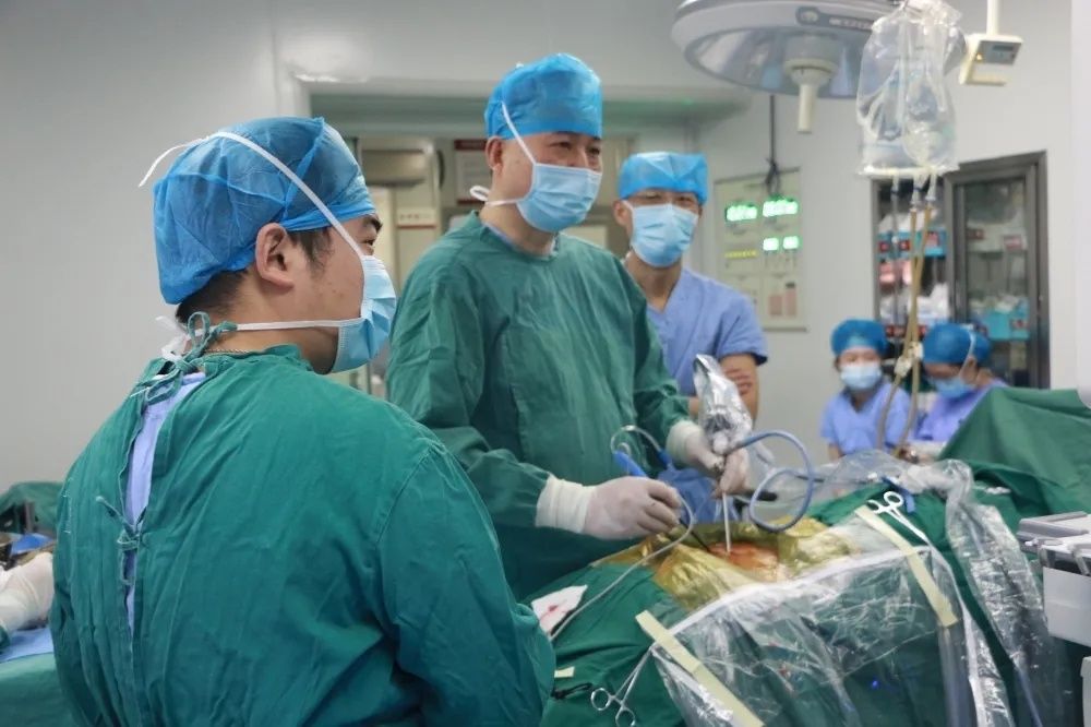 技术|医院再次成功开展内镜下椎间盘髓核摘除术治