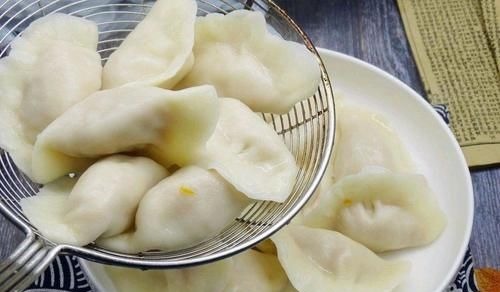 包“荤馅”和“素馅”饺子有什么区别?差别很大,做错饺子不好吃