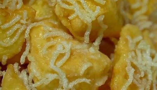 做法|红薯最好吃的做法,不煮不蒸不熬粥,营养又香甜,孩子一顿吃一盘