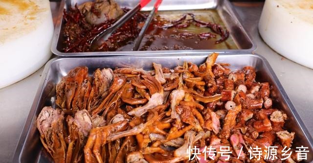 如何让卤菜吃起来不生腻吃了还想吃卤菜师傅透露出玄机~!