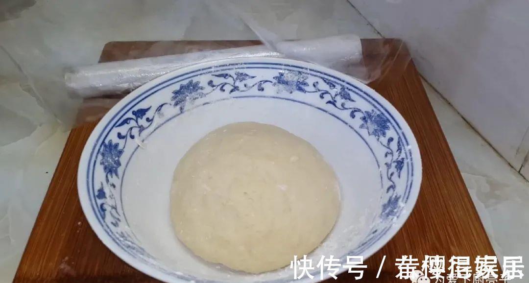 自制千层烤花卷做法,两手一捏,吃着比大鱼大肉还香,上桌全吃光