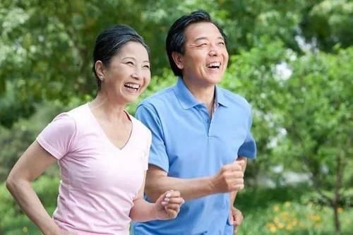 女人“绝经”表示自己老了?女性绝经后,有些问题可能也会离开你