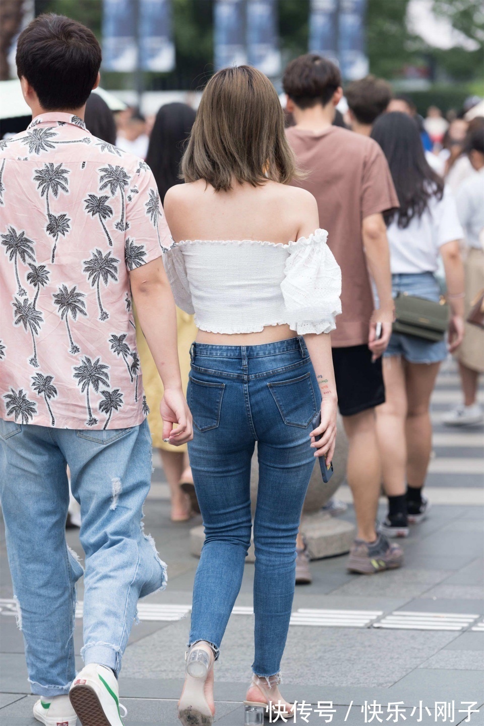 包带|纯洁美丽的气质美女,像一盆牡丹,随和但不随便,感觉我要恋爱了