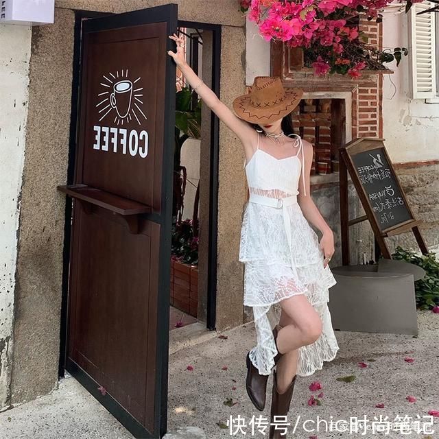 粉味|初恋是什么味道?清冽的香樟树，透着洗衣粉味的校服，还有小白裙