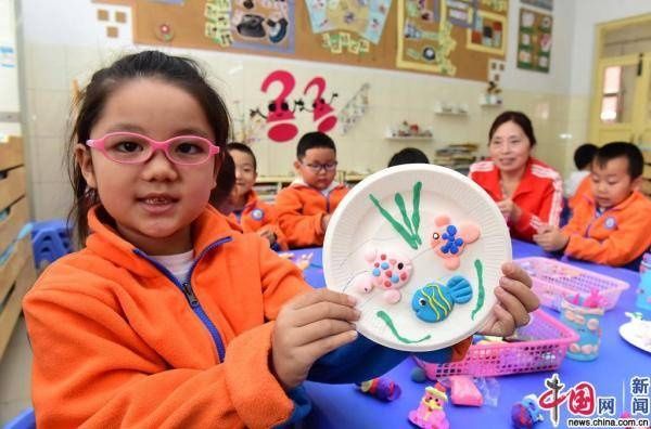 庄新乐市直幼儿园两|小朋友变废为宝 迎接世界勤俭日