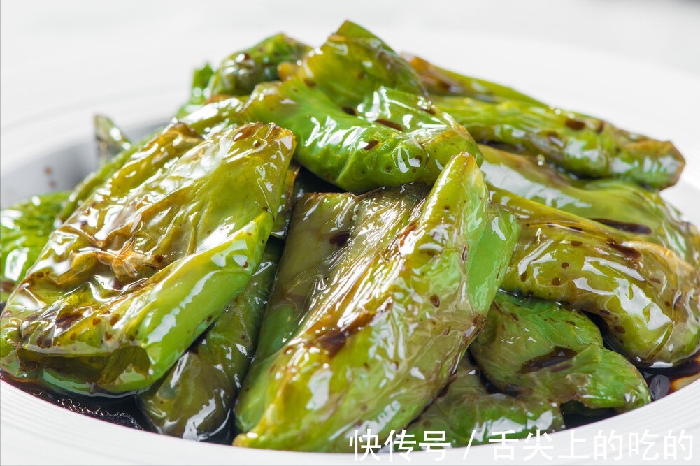入味|做虎皮青椒,万不能直接倒油,提前多做1步,起皮还入味,真下饭