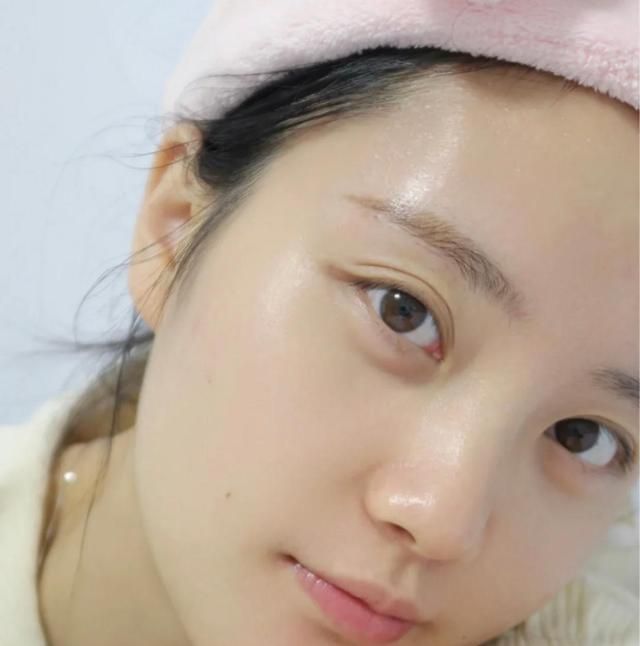 红血丝|判断你是不是“敏感肌”?看脸上这几个地方,很简单就能看出来!