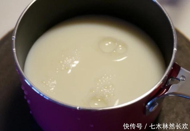 孕妈在孕期,4种“零食”平时要舍得多吃,对胎儿的发育有好处