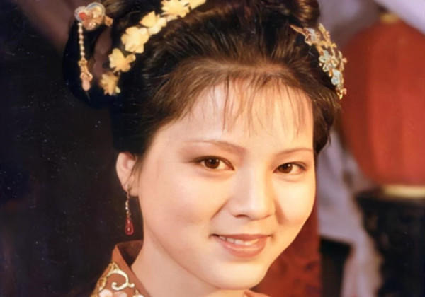 王夫人|袭人借了谁的势,敢跟老祖宗拿大?王熙凤和贾母唱双簧;永难翻身