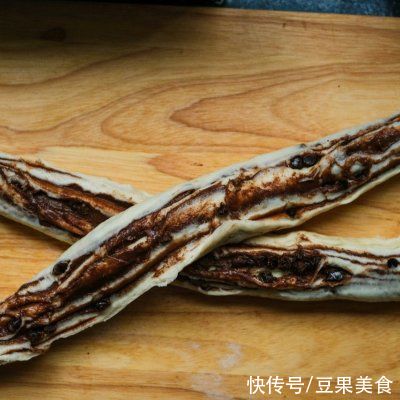 厨师机|网红巧克力麻花脏脏吐司，在家也能做