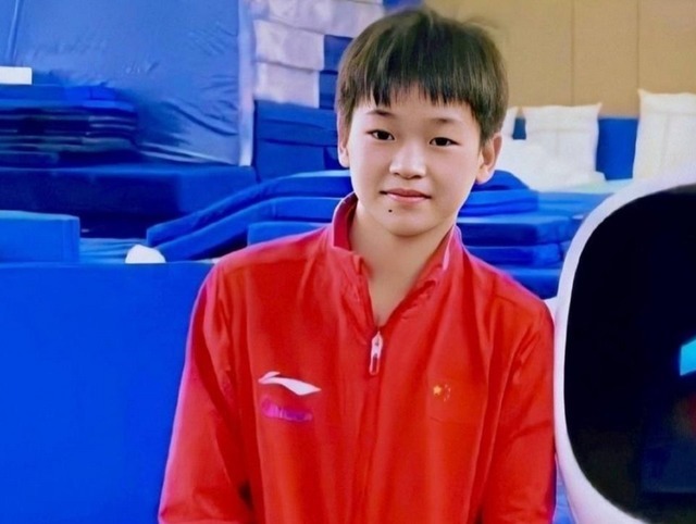 練俊杰|咋回事？隊(duì)友發(fā)合照唯獨(dú)缺少全紅嬋，奧運(yùn)冠軍透露周繼紅重大決定