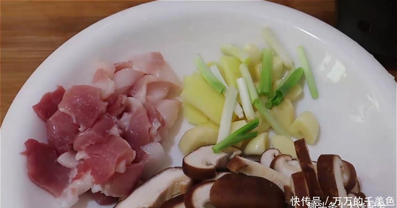 真香|香菇炖豆腐越炖越好吃,出锅满屋飘香,吃着比红烧肉还过瘾,真香