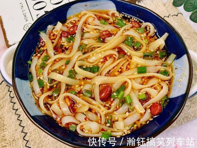 叉烧肉|超快手的粉面推荐：酸汤粉，羊肚菌花胶鸡汤拉面，日式味增拉面