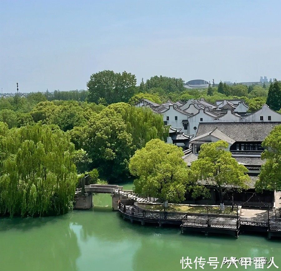 梦酣#诡神诗话：忆江南集句诗两首，小桥杨柳飘香絮，一曲吴歌酒半酣